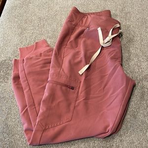 Petite scrub jogger pants